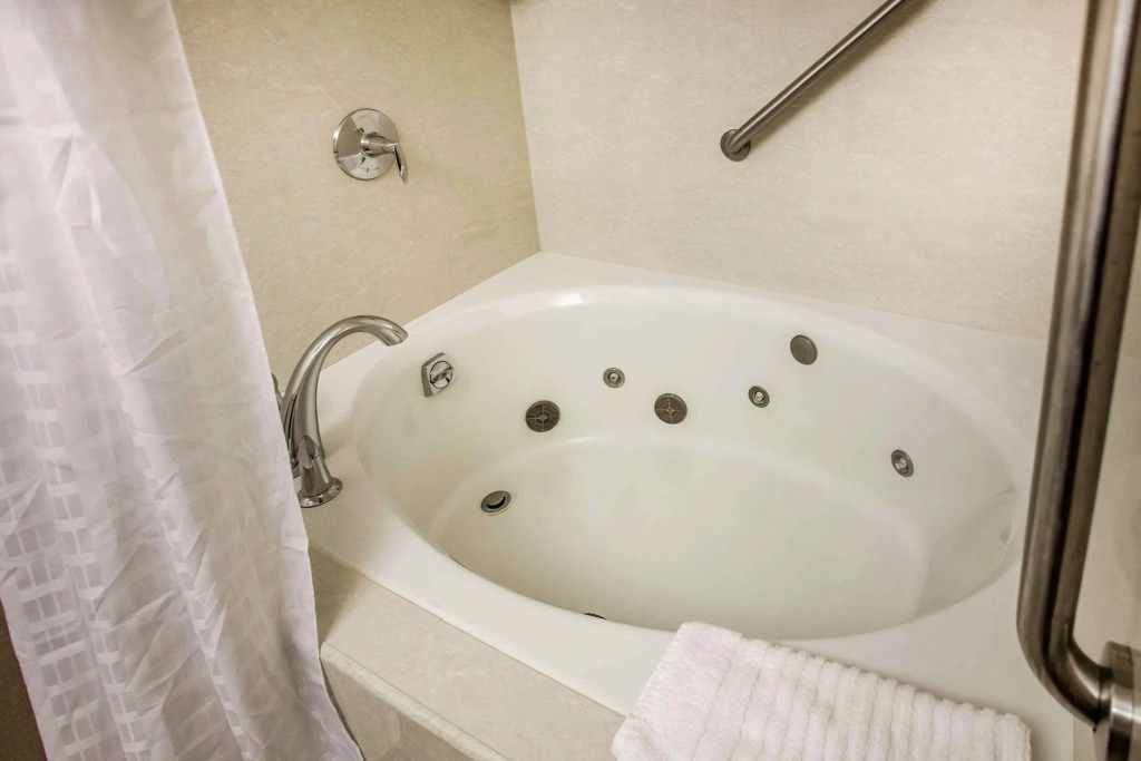 Comfort Inn & Suites Near Fallon Naval Air Station