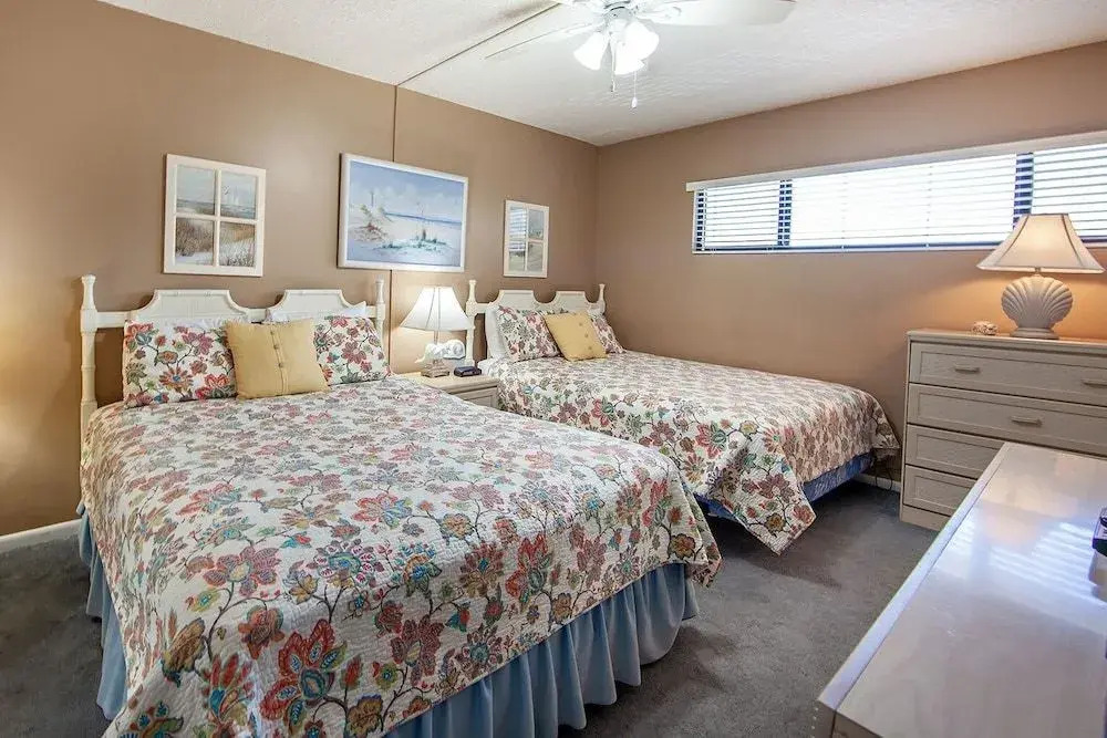 Gulf Shore Condo #217 - 1 Br condo by RedAwning