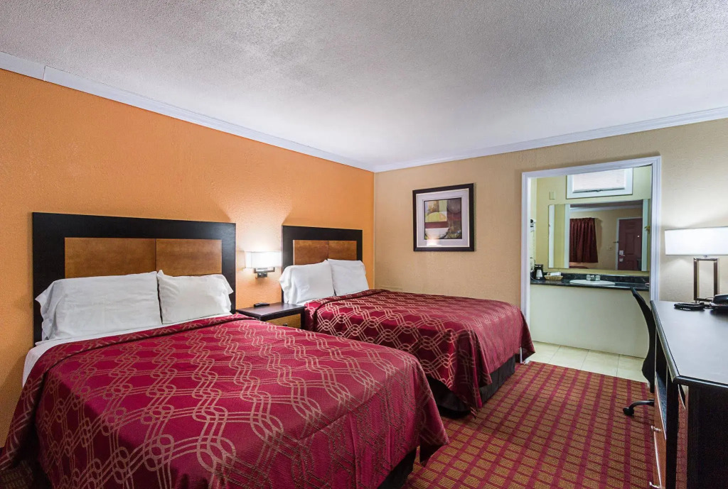 Econo Lodge West Dodge Omaha