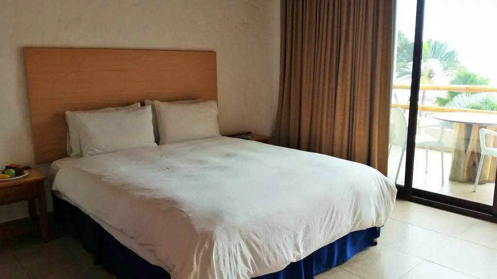 Baja Montañita Beach Resort