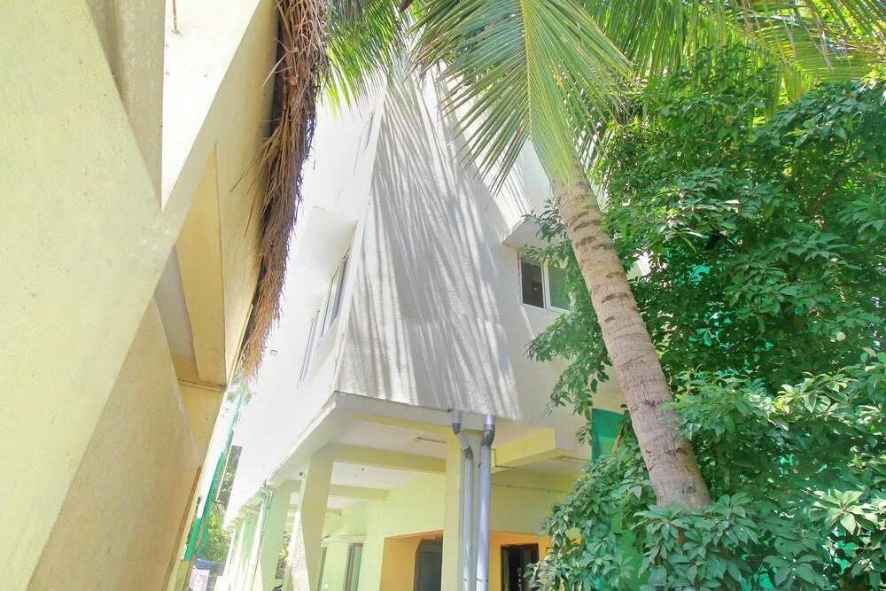 OYO Flagship 8661 Luxe Residency