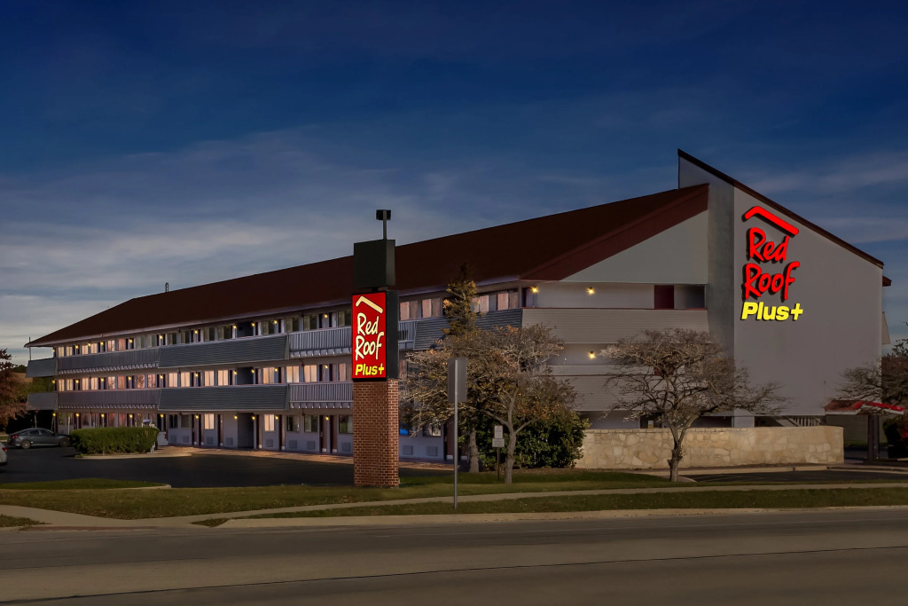 Red Roof Inn PLUS Chicago - Hoffman Estates