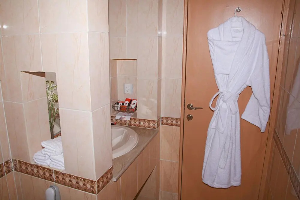 Lotus 1 Hotel
