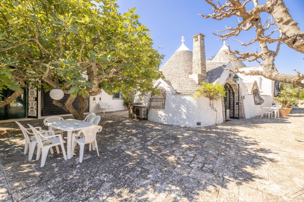 Trullo Nike In Selva Di Fasano