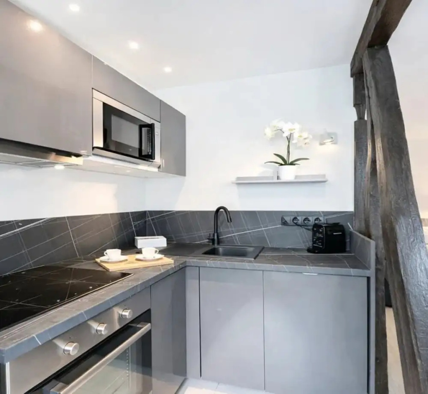1625 Ternes