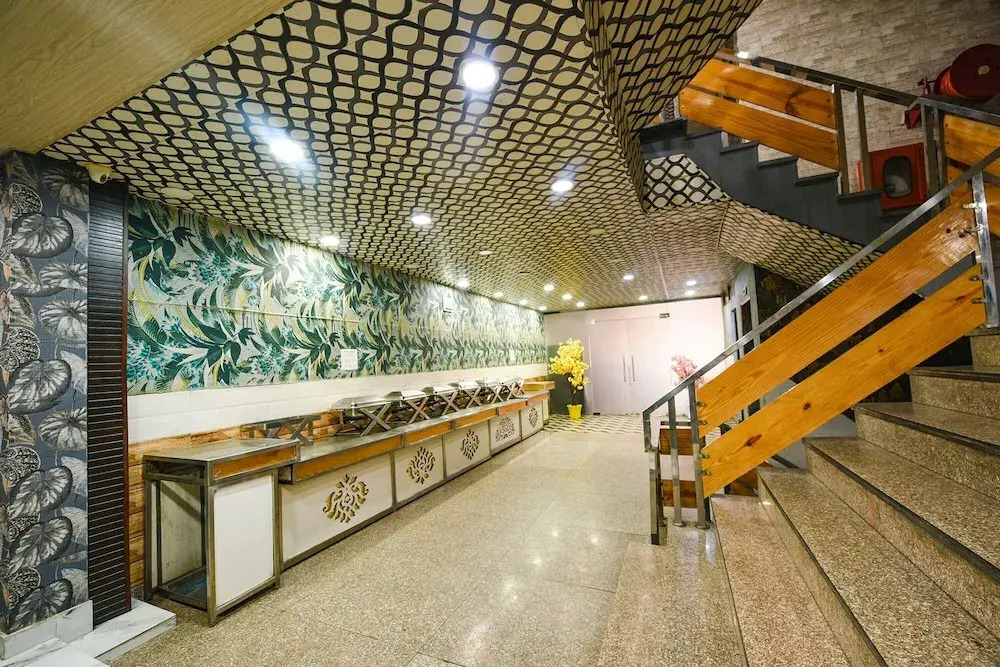Crystal Palace by OYO Rooms