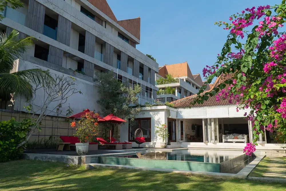 Villa Manggala - 13 mins walk to Berawa Beach