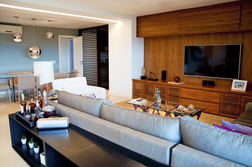 Golden Oasis Living in Rio