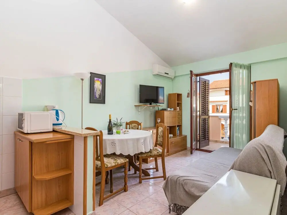 Nicole Pula in Pula With 1 Bedrooms and 1 5 Bathrooms