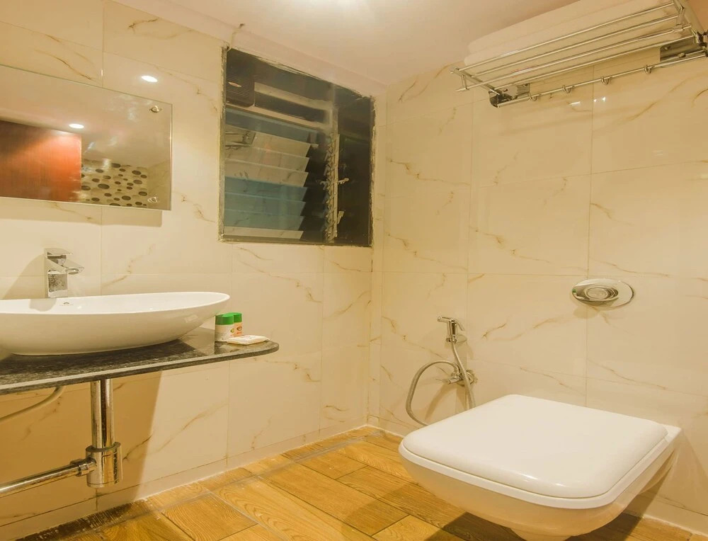 OYO 10019 Malad Residency