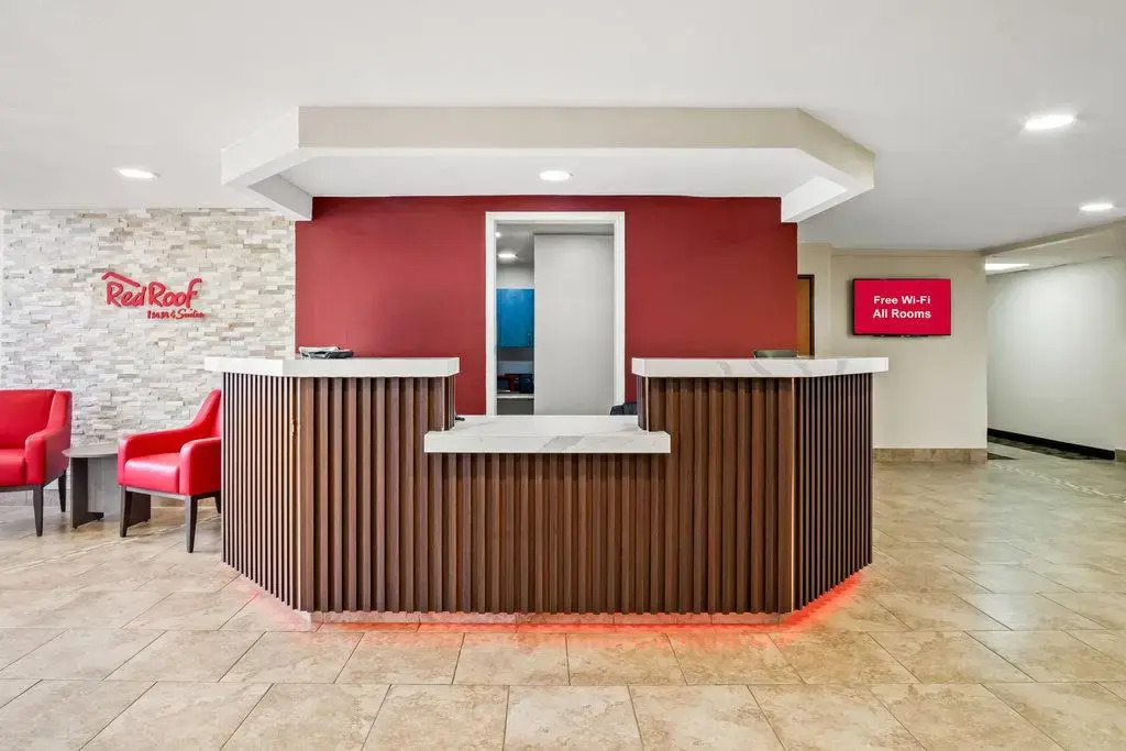 Red Roof Inn & Suites Euless - DFW Airport Southwest