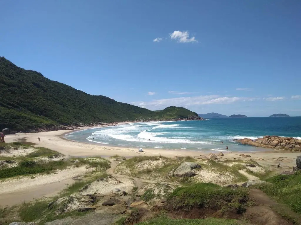 Gênesis Beach Hostel! Quartos compartilhados e privativos na Pinheira