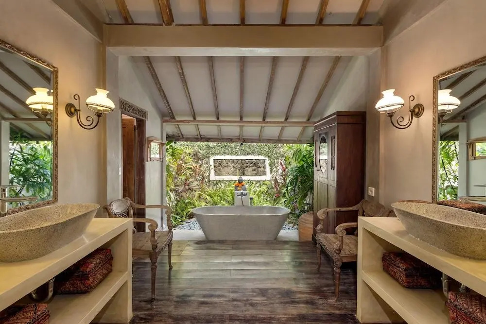 Villa Koyama by Villa Finder