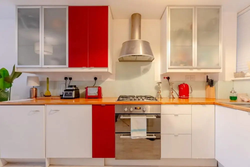 Stunning 1BD Flat w/ Garden Area, Kentish Town!