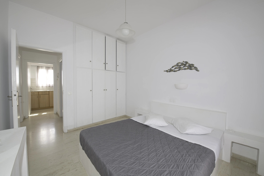 Ira Apartments