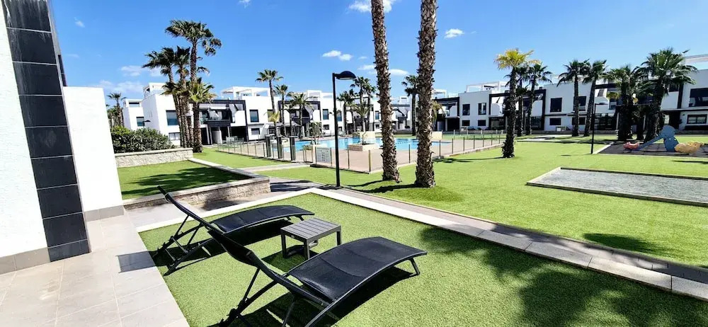 Bright Apartment in La Zenia for 4