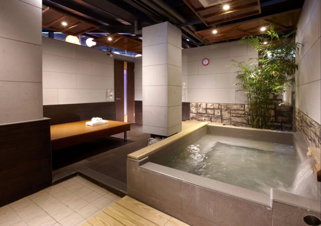 Hefong Deyang Hotspring Hotel