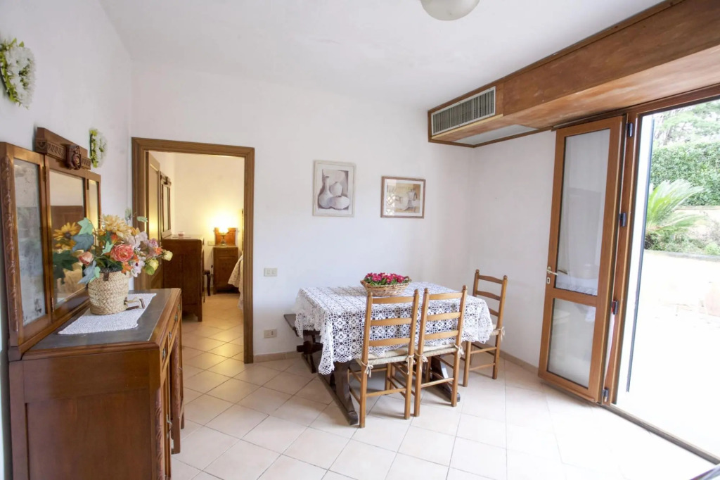 The Casina sleeps 4 surrounded by greenery-LA CASINA A SCHIOPPARELLO