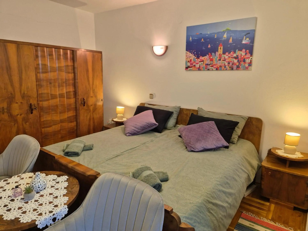 Lovely 2-bedroom apartment in Novi Vinodolski