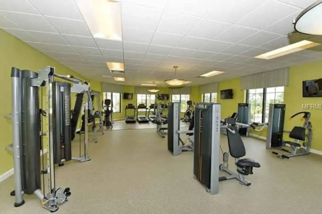 H - New 2 Bedroom Condo - 5 Miles to Disney - Free Water Park