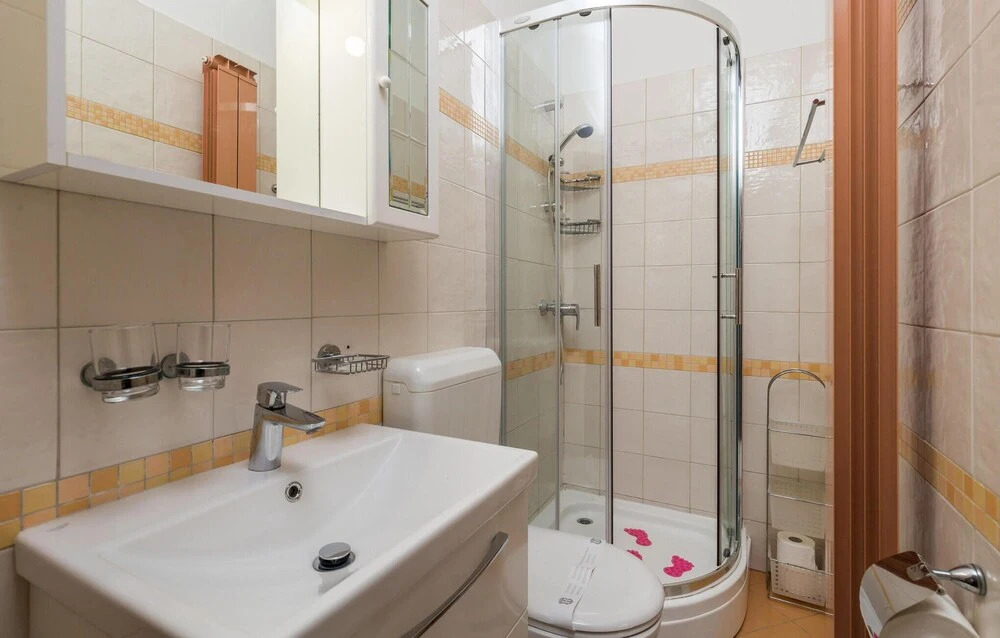 Beautiful Apartment in Opatija With Wifi and 3 Bedrooms