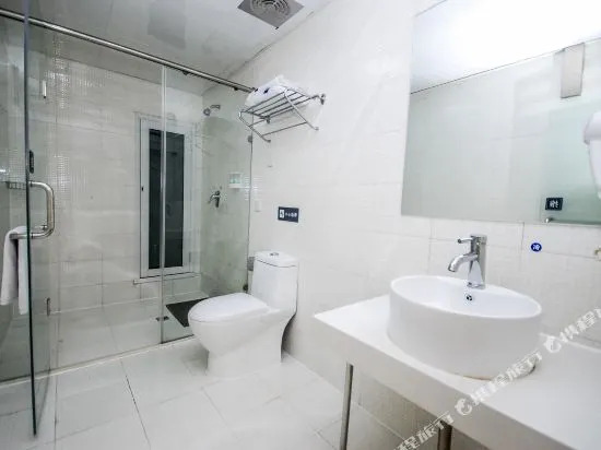 7-day Chain Hotel (Qinhuangdao Yanshan University Olympic Sports Center Branch)