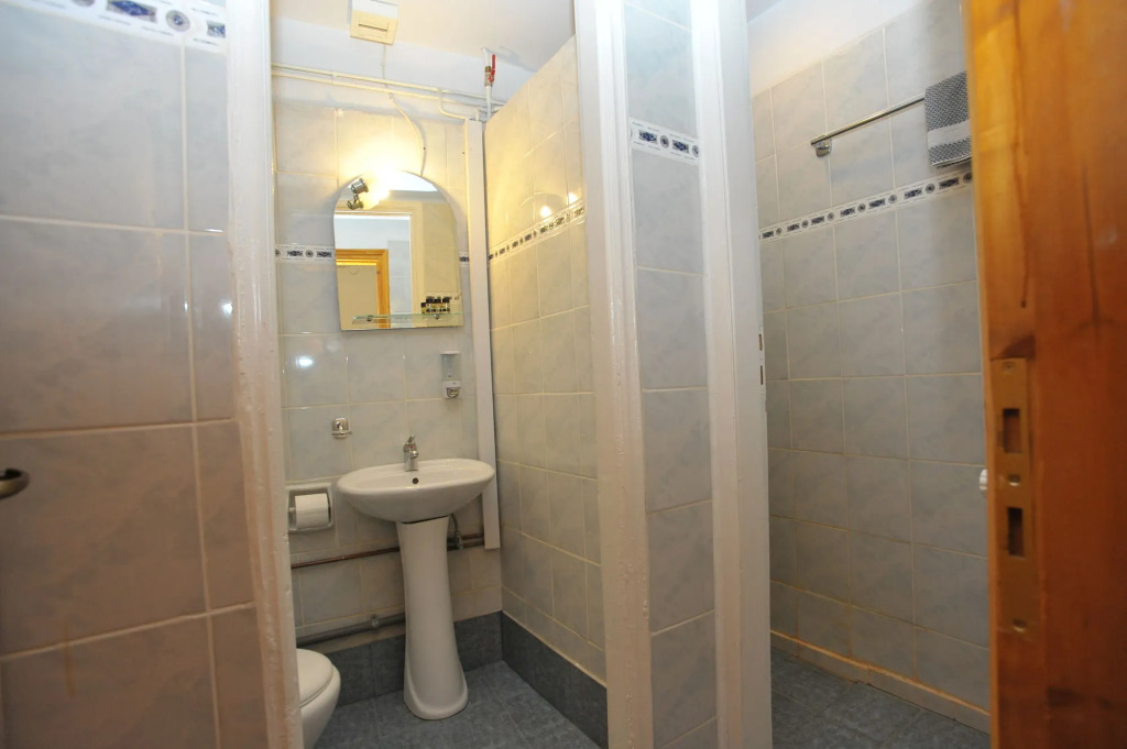 Hera Hotel