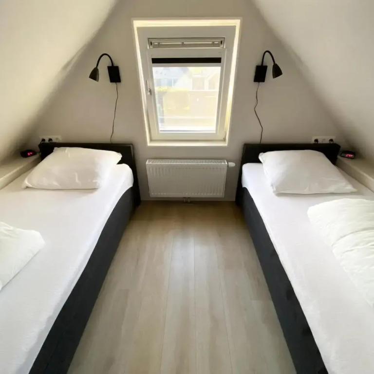Comfortable and Modern Furnished Holiday Home, Sleeps 6, Wifi on Quiet Holiday Park Close to Beach, Woods and Dunes