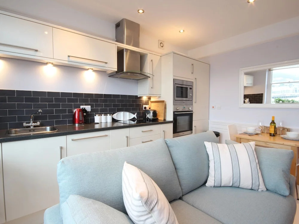 32 Newcomen Road (Flat 1)