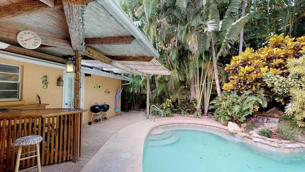 Pool Party Cottages