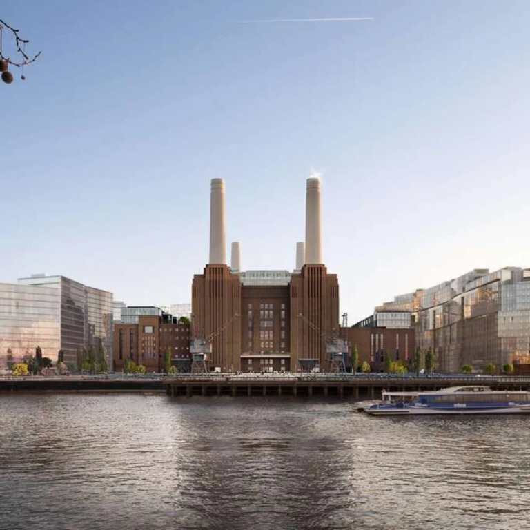 Studio Battersea Own Entrance