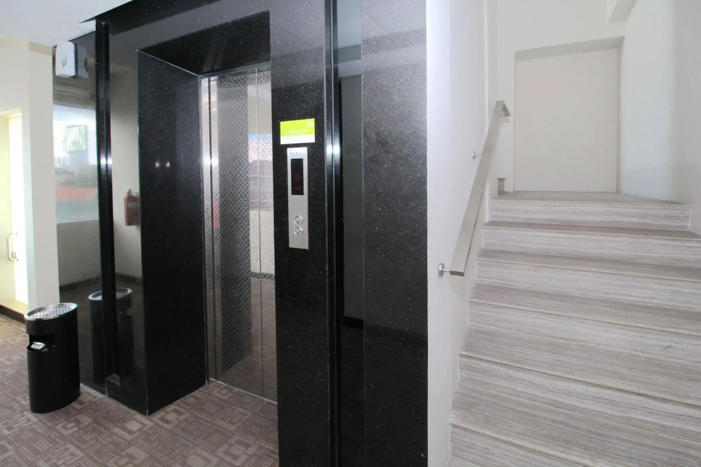 Airy Taman Remaja Kusuma Bangsa Surabaya