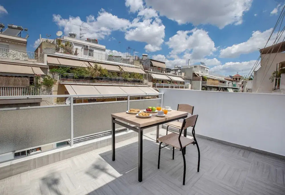 Studio penthouse near Acropolis by GHH