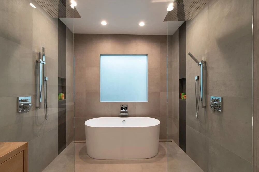 Bright and Spacious 2bdr With Stunning Views