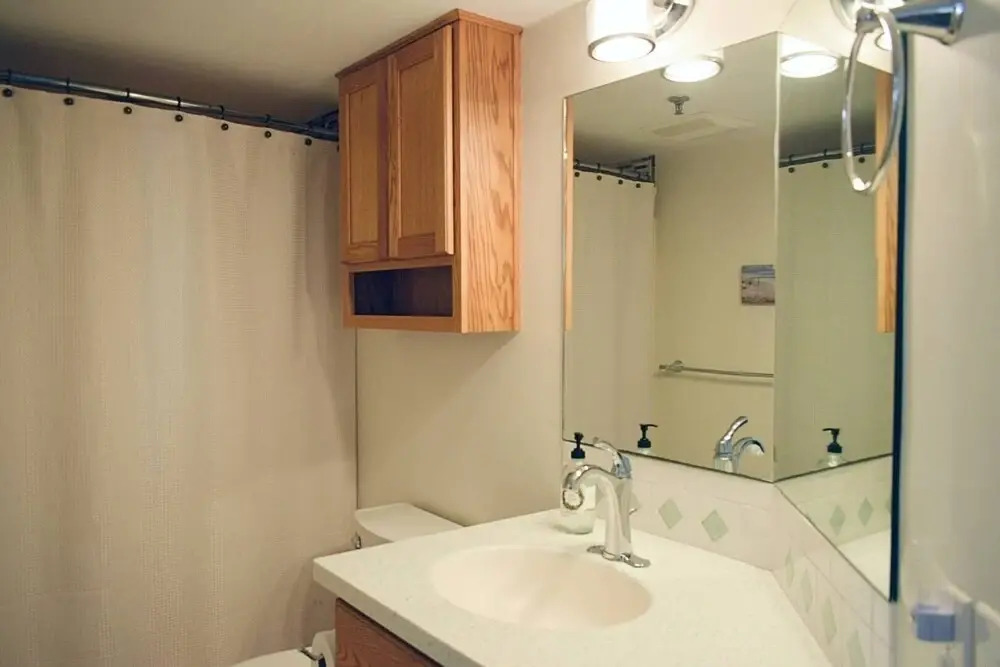 Shalimar 3b 2 Bedroom Condo by RedAwning
