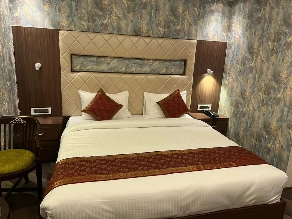 THE TRIUMPH Hotel