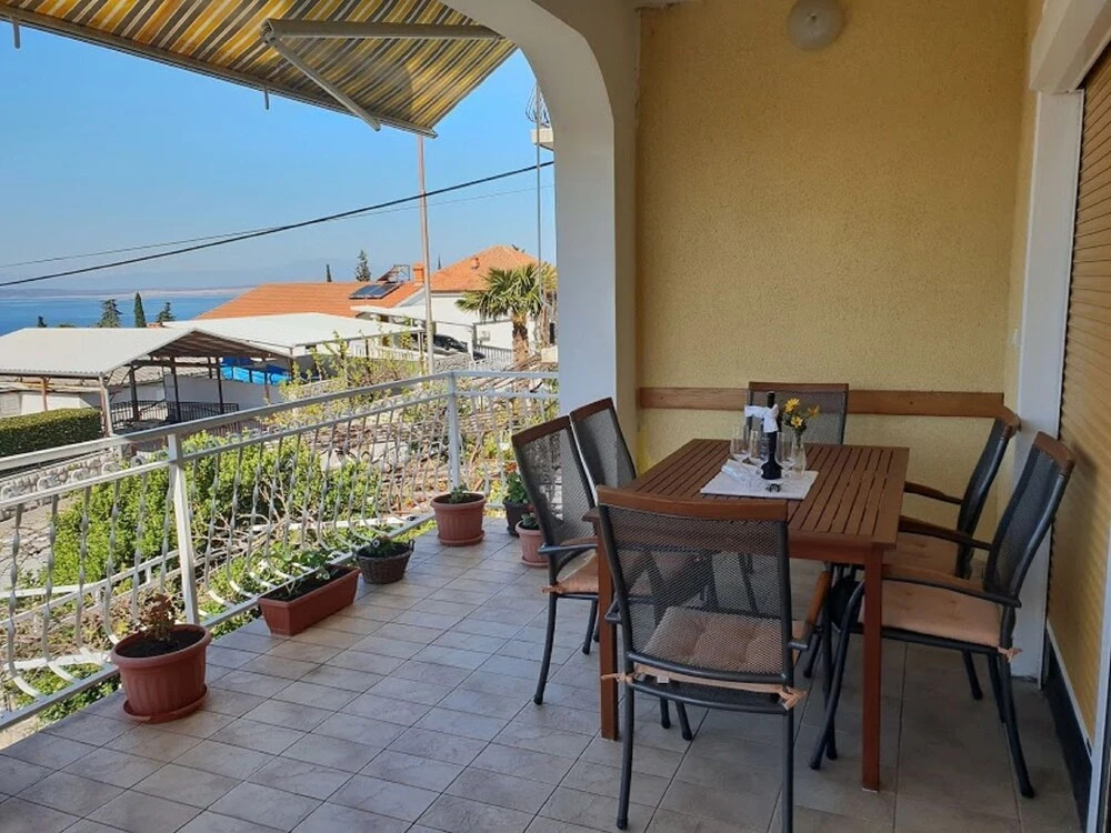 Spacious Apartment in Selce With Sea View
