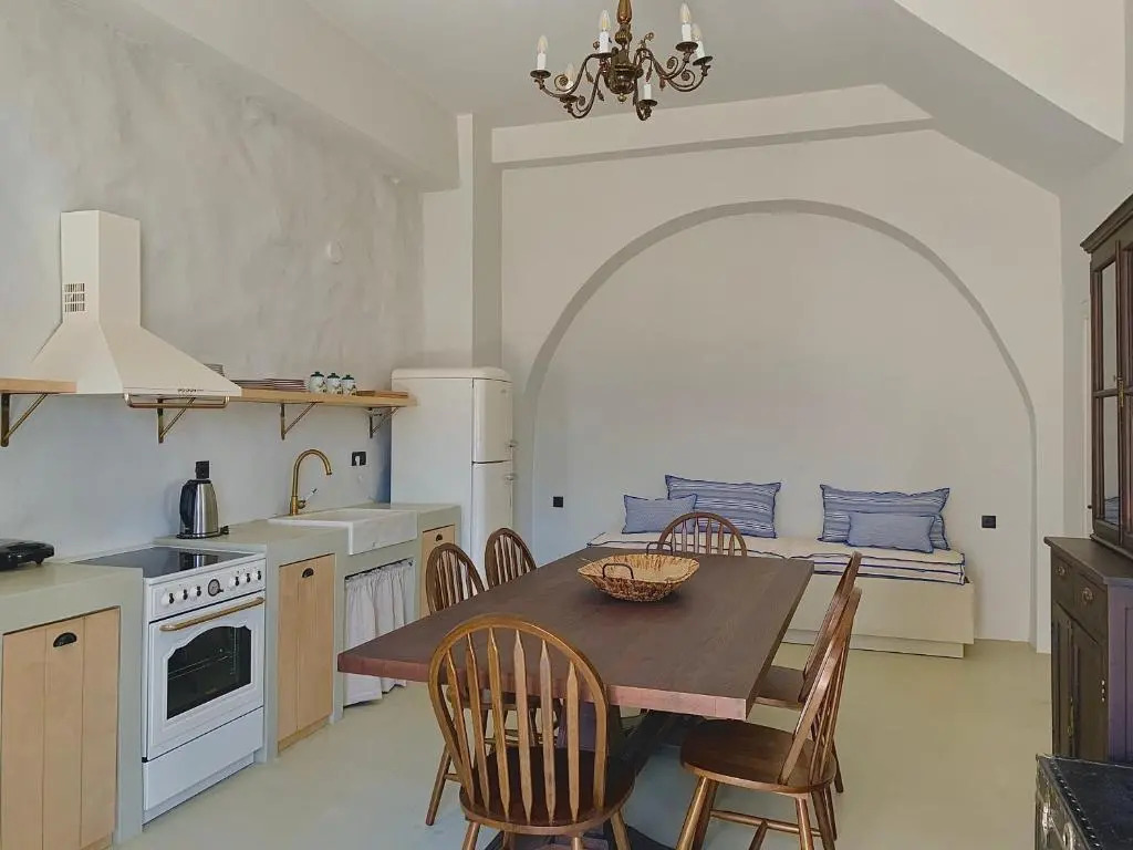 1890 Fanourakis House