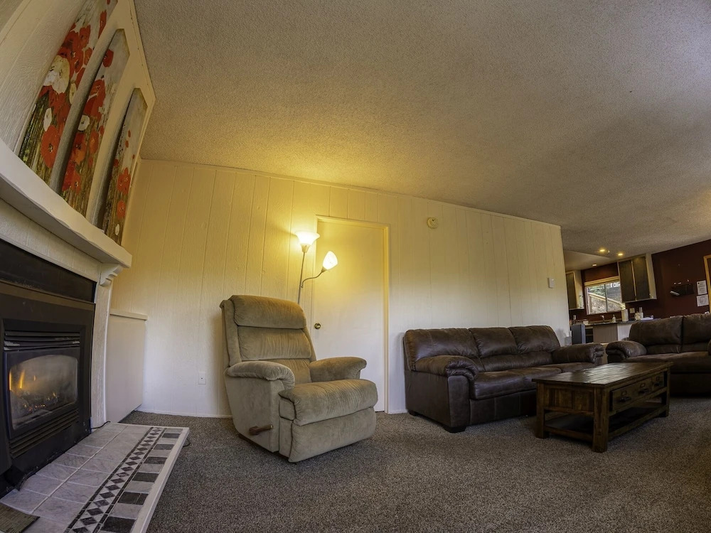 Family Friendly Mountain Escape 3 Bedroom Cabin