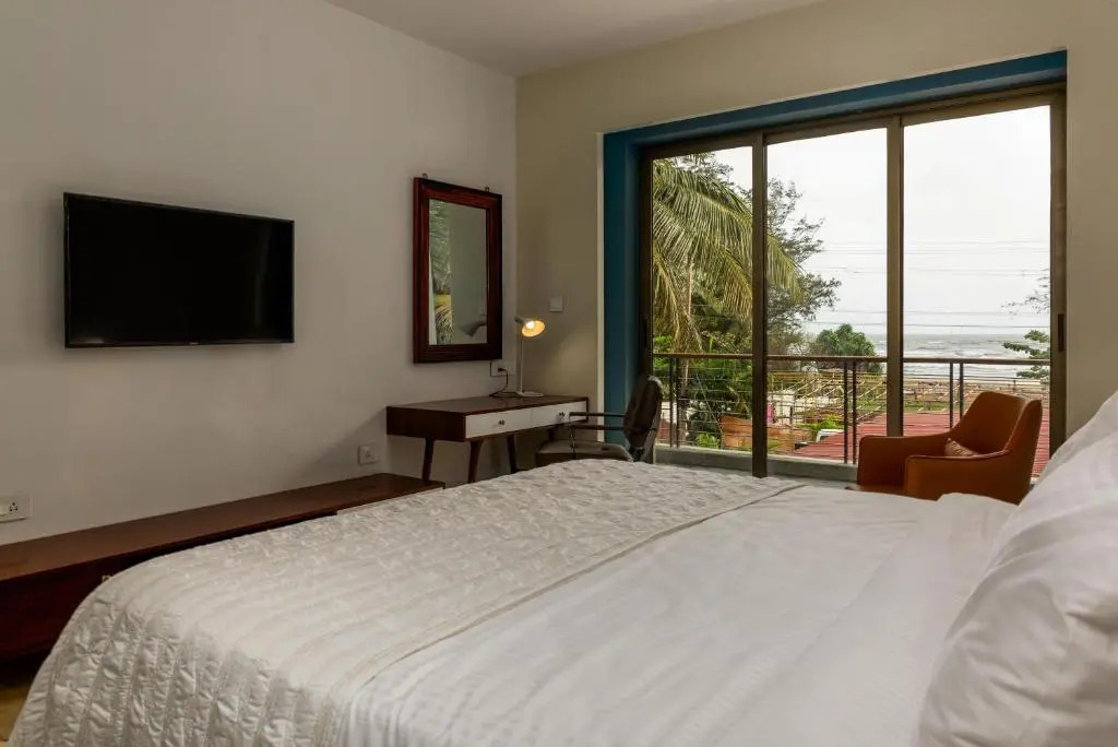 Ashore by Vista, Beachfrom 6BHK, ultra luxurious with Infinity pool, SPA at Morjim