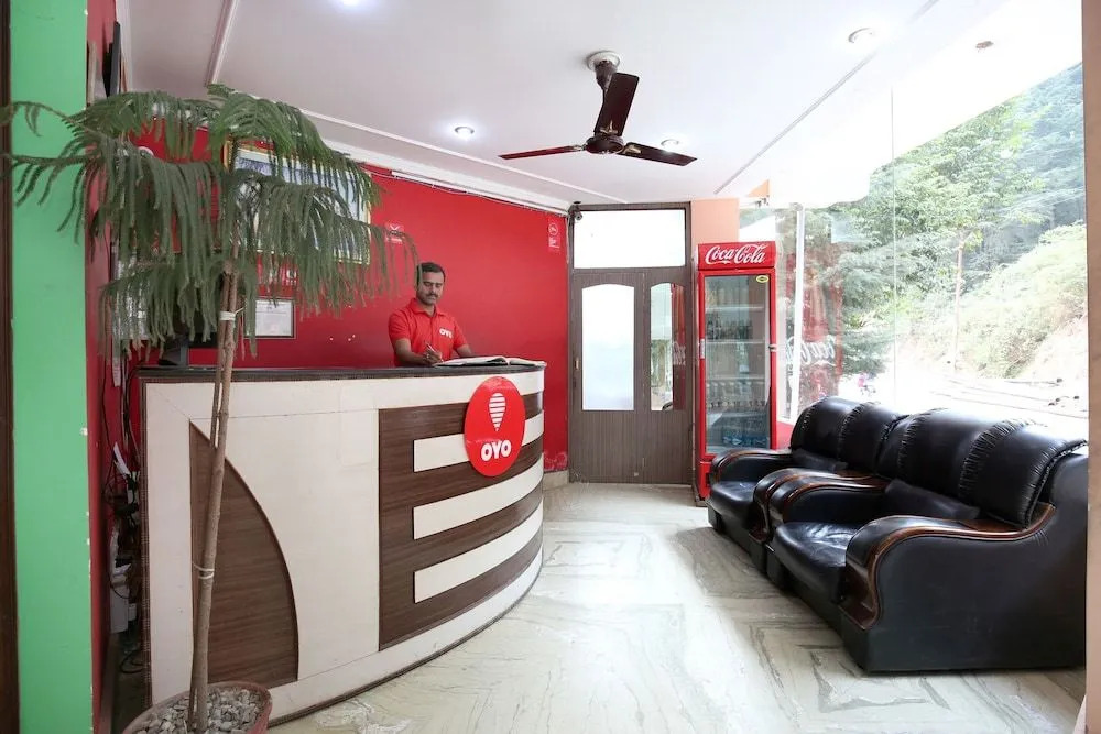 OYO 10399 Hotel Rosewood INN