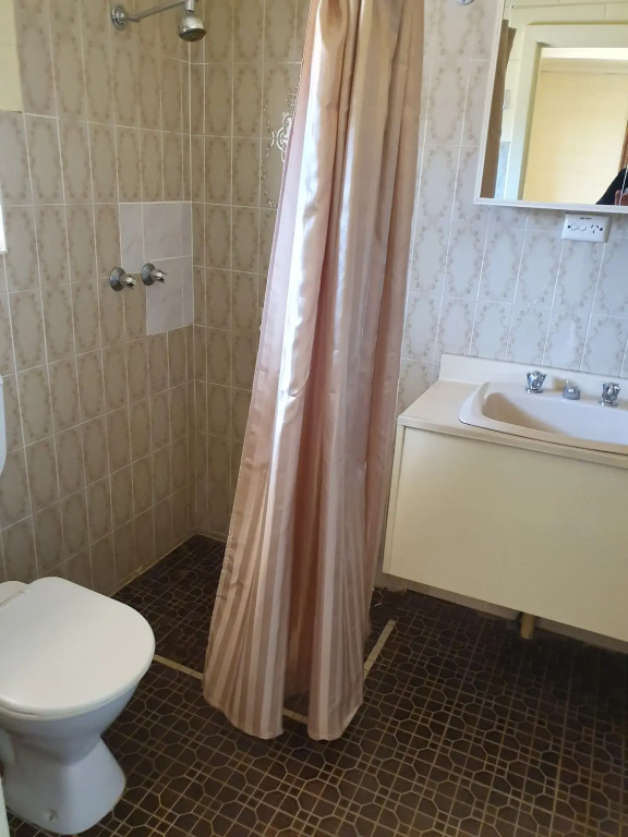 Opal Inn Hotel, Motel, Caravan Park