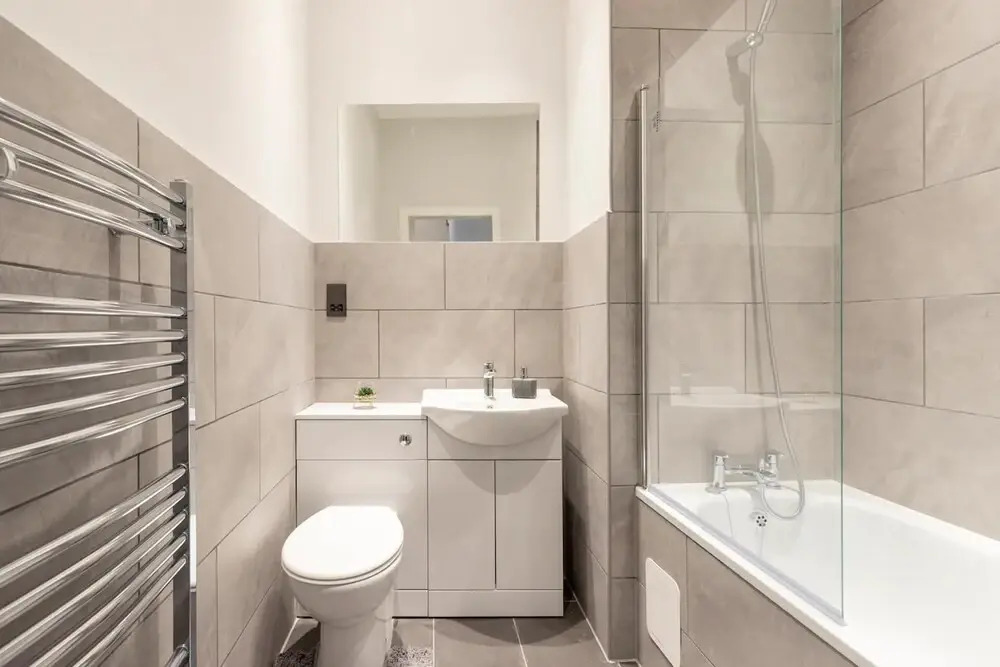Stunning Newly Furnished Ground Floor Apartment