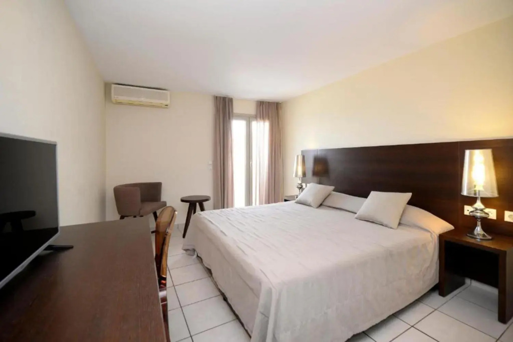 Golden Beach Hotel