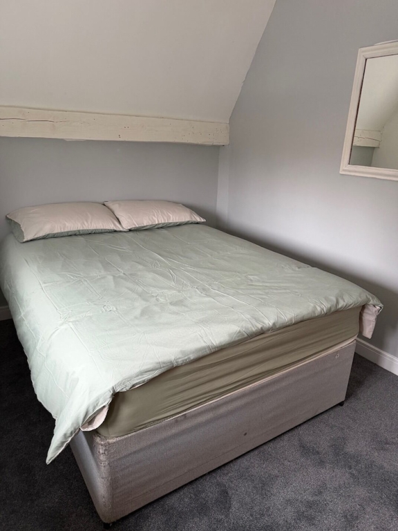 Charming Birmingham 3 Bedroom Apartment