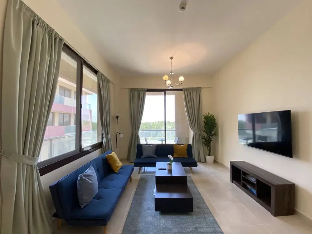 Lux BnB 1BD JVC