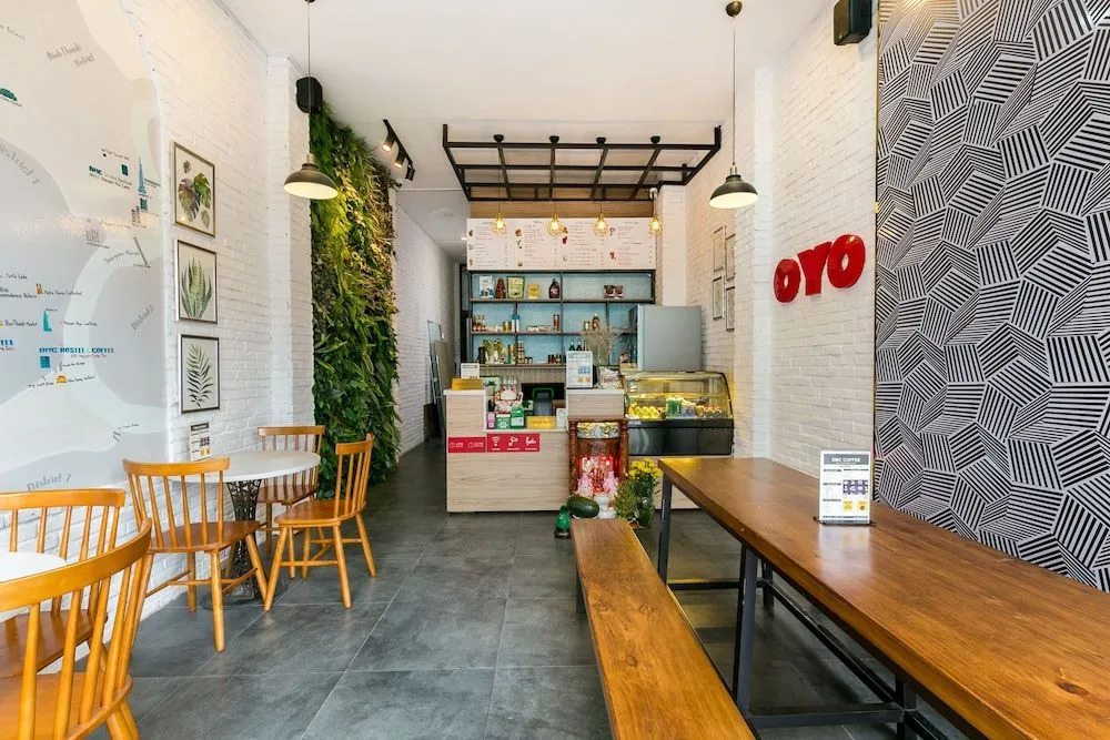 OYO 321 393 Hostel