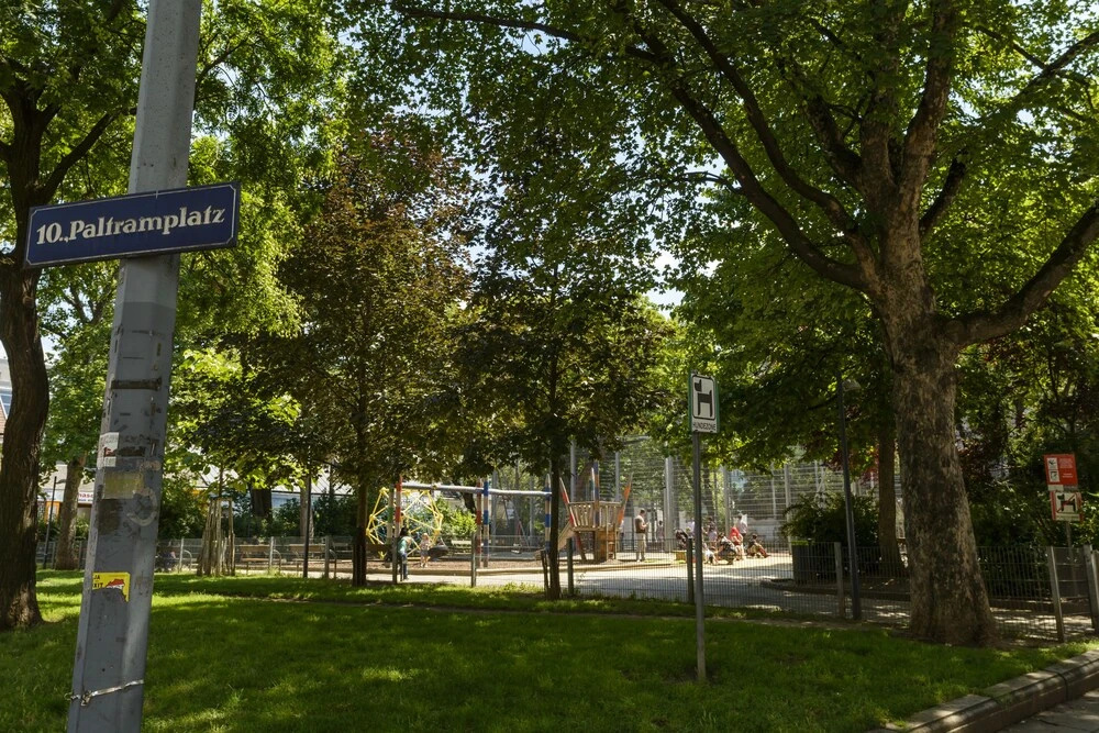 Van der Nüllgasse by Welcome2Vienna
