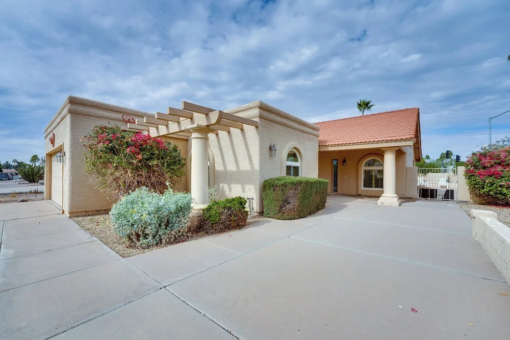 < 1 Mi to Courses! Quiet Golfer's Gem in Sun Lakes
