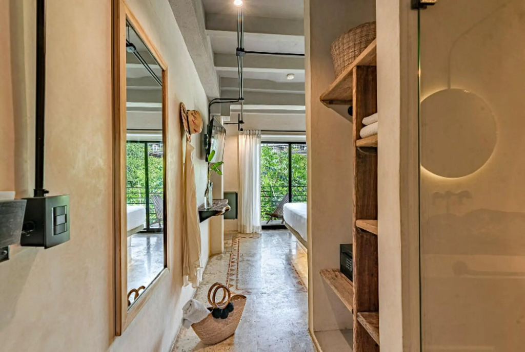 Caribbean Paradise Hotel & Spa - 5th Avenue